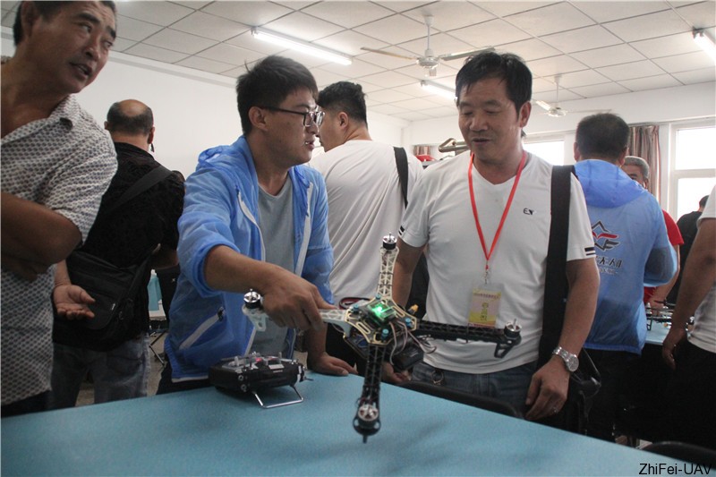 1568012385947859.jpg 河北智飛極農無人機科技|保定ASFC無人機駕駛員培訓考證|打藥撒藥噴藥植保無人機